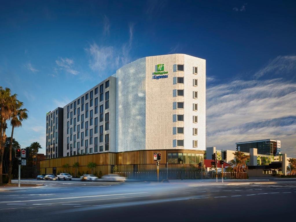 Holiday Inn Express Sydney Airport, an IHG Hotel